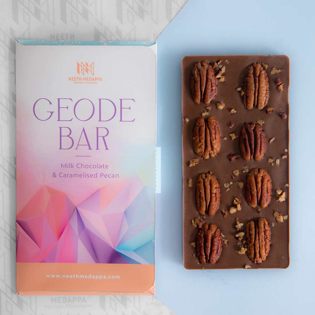 Milk Chocolate with Caramelized Pecan